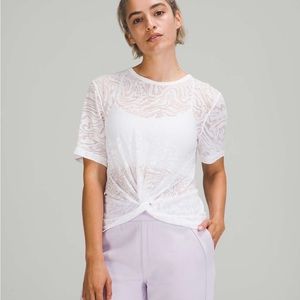 lululemon crescent tee white veil size 4